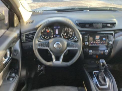Certified 2020 Nissan Rogue Sport SV FWD image 16