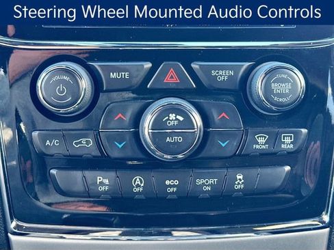 Used 2021 Jeep Grand Cherokee Laredo X image 16