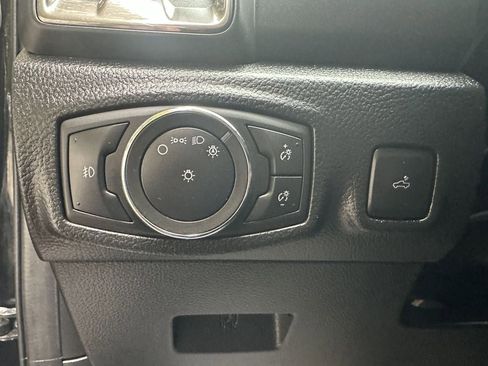 Used 2021 Ford Ranger Lariat w/ Tremor Off-Road Package image 12