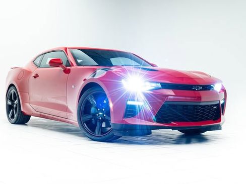 Used 2018 Chevrolet Camaro SS image 5