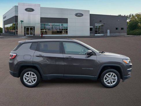 Used 2018 Jeep Compass Sport w/ Tech Group image 12