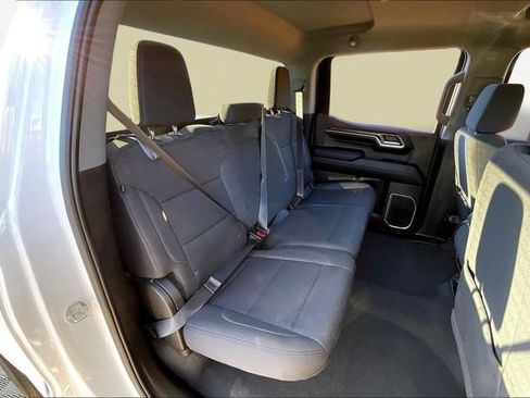 Used 2022 Chevrolet Silverado 1500 LT image 17