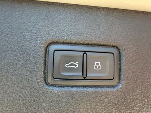 Used 2021 Audi Q7 3.0T Premium Plus AWD/4WD image 42