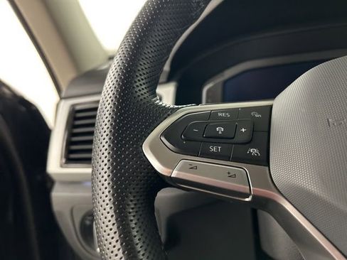 Used 2023 Volkswagen Atlas SEL Premium image 9