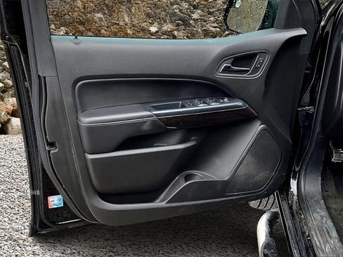 Used 2015 GMC Canyon SLE w/ SLE Convenience Package image 18