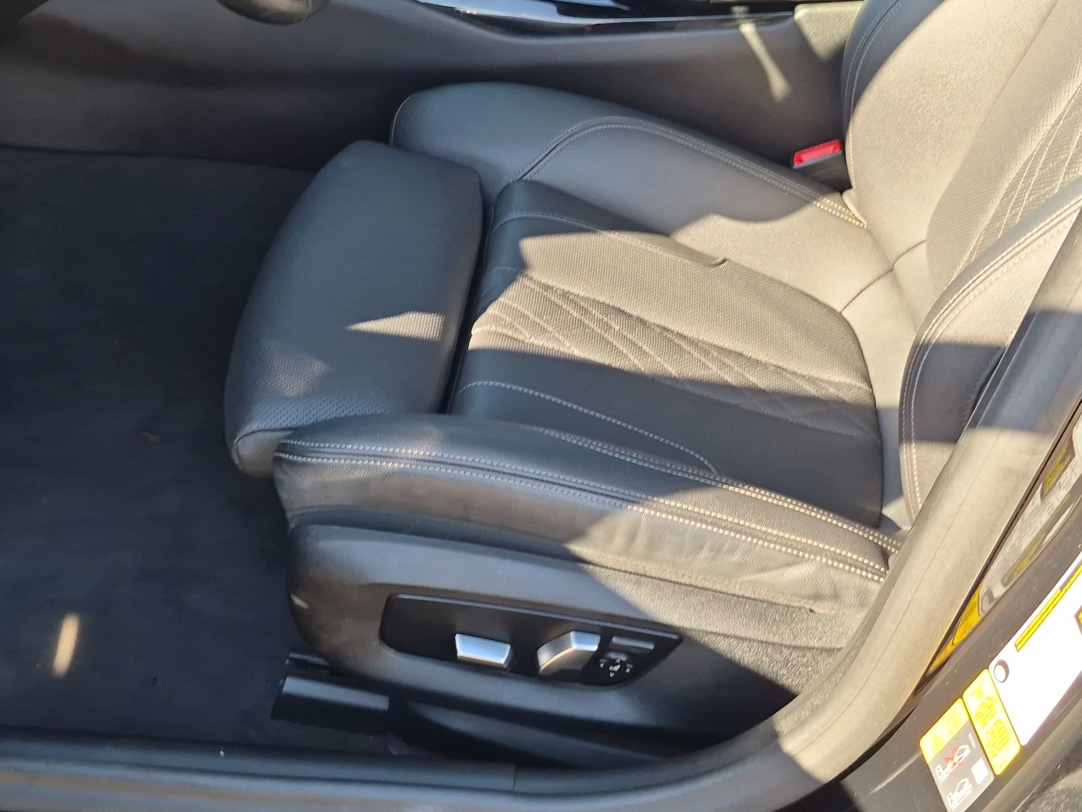 Used 2023 BMW 530e RWD image 14
