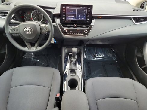 Used 2020 Toyota Corolla LE image 13