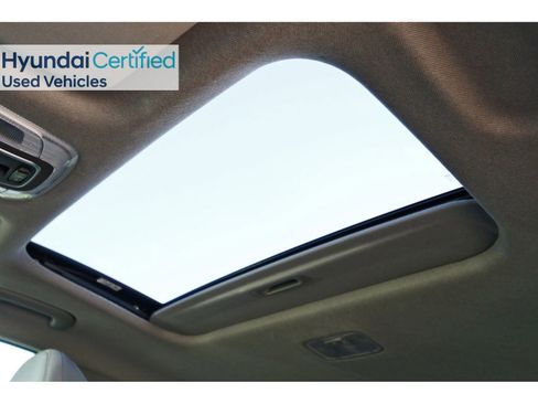 Certified 2025 Hyundai Elantra SEL image 31