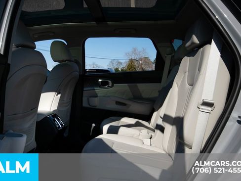 Used 2022 Kia Sorento SX image 11