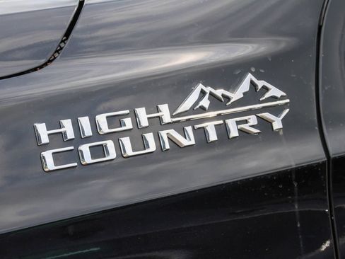 Used 2024 Chevrolet Tahoe High Country AWD/4WD image 26
