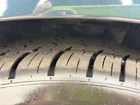 Used 2022 Genesis G70 2.0T w/ Prestige Package image 31