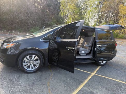 Used 2016 Honda Odyssey EX-L image 33