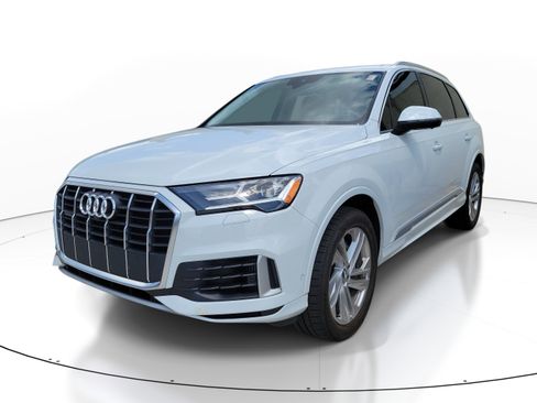 Used 2020 Audi Q7 3.0T Premium Plus image 3