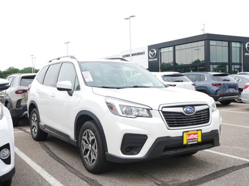 Used 2020 Subaru Forester Premium AWD/4WD image 1