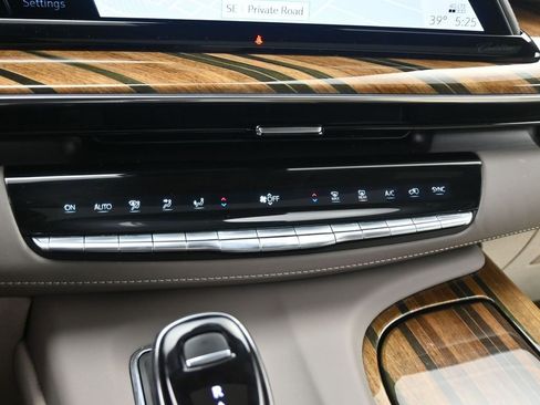 Used 2023 Cadillac Escalade Sport Platinum image 20