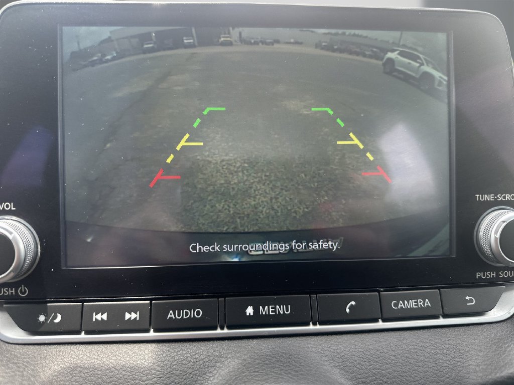 Used 2024 Nissan Sentra SV FWD image 22