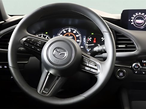 Used 2024 MAZDA MAZDA3 Hatchback w/Premium Plus Pkg image 26