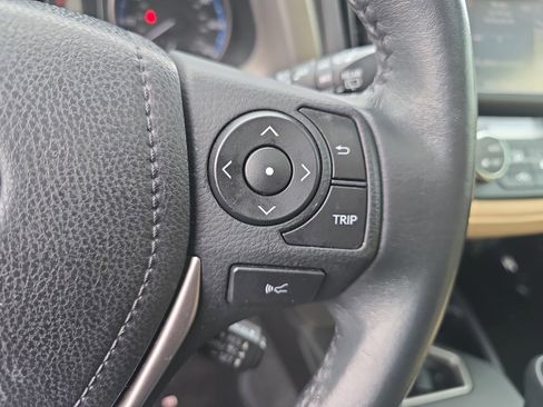 Used 2017 Toyota RAV4 XLE image 22