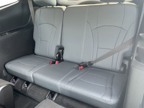 Used 2022 Buick Enclave Essence w/ Experience Buick Package image 44