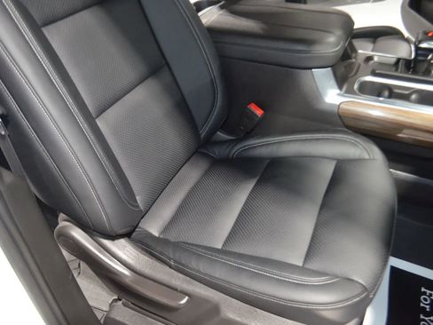 Used 2023 Chevrolet Silverado 1500 LT Trail Boss w/ Convenience Package II AWD/4WD image 23