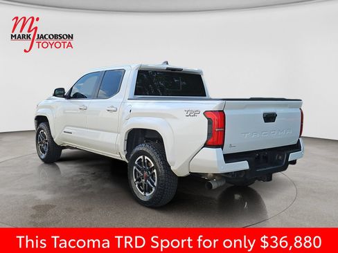 Used 2024 Toyota Tacoma TRD Sport w/ TRD Sport Upgrade Package RWD image 15
