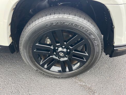 Used 2019 Toyota 4Runner Limited image 22