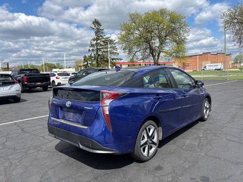 Used 2017 Toyota Prius Four Touring w/ Protection Package FWD image 6