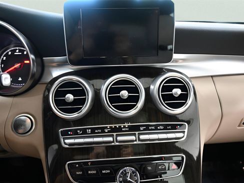 Used 2018 Mercedes-Benz C 300 4MATIC Sedan w/ Premium Package image 23