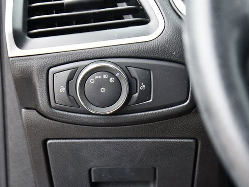 Used 2017 Ford Edge SEL w/ Equipment Group 201A AWD/4WD image 36