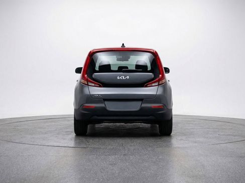 Used 2025 Kia Soul LX w/ LX Technology Package image 7