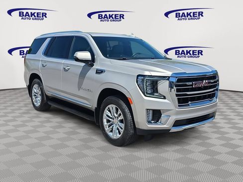 Used 2022 GMC Yukon SLT w/ SLT Luxury Package AWD/4WD image 3