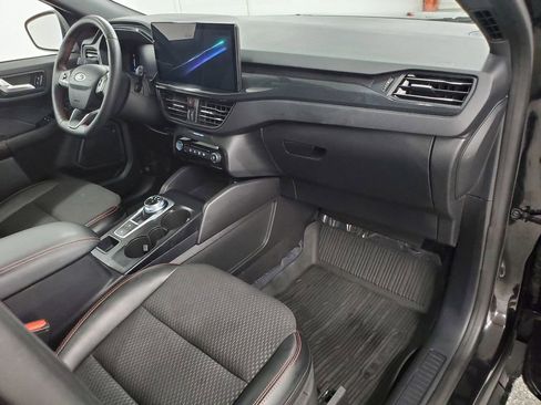 Used 2023 Ford Escape ST-Line w/ Tech Pack #1 image 11