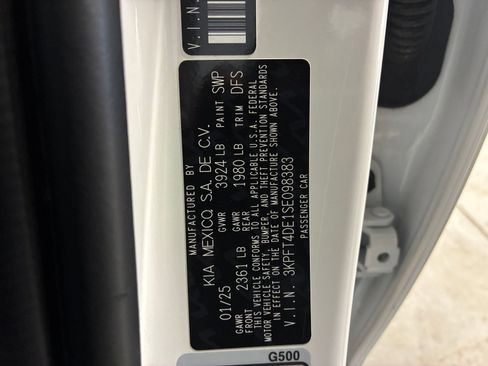 Used 2025 Kia K4 LXS image 29