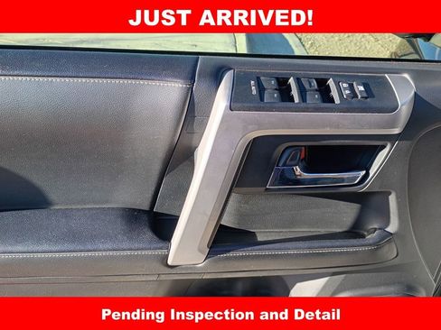 Used 2020 Toyota 4Runner SR5 image 40