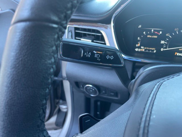 Used 2019 Lincoln Continental Premiere FWD image 27