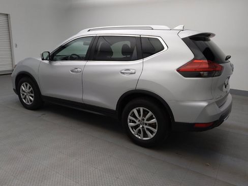 Used 2017 Nissan Rogue SV w/ SV Premium Package image 3