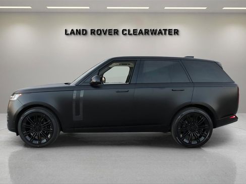 New 2026 Land Rover Range Rover SE image 2