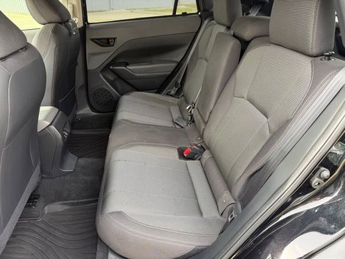 Used 2024 Subaru Crosstrek 2.0i Premium image 13