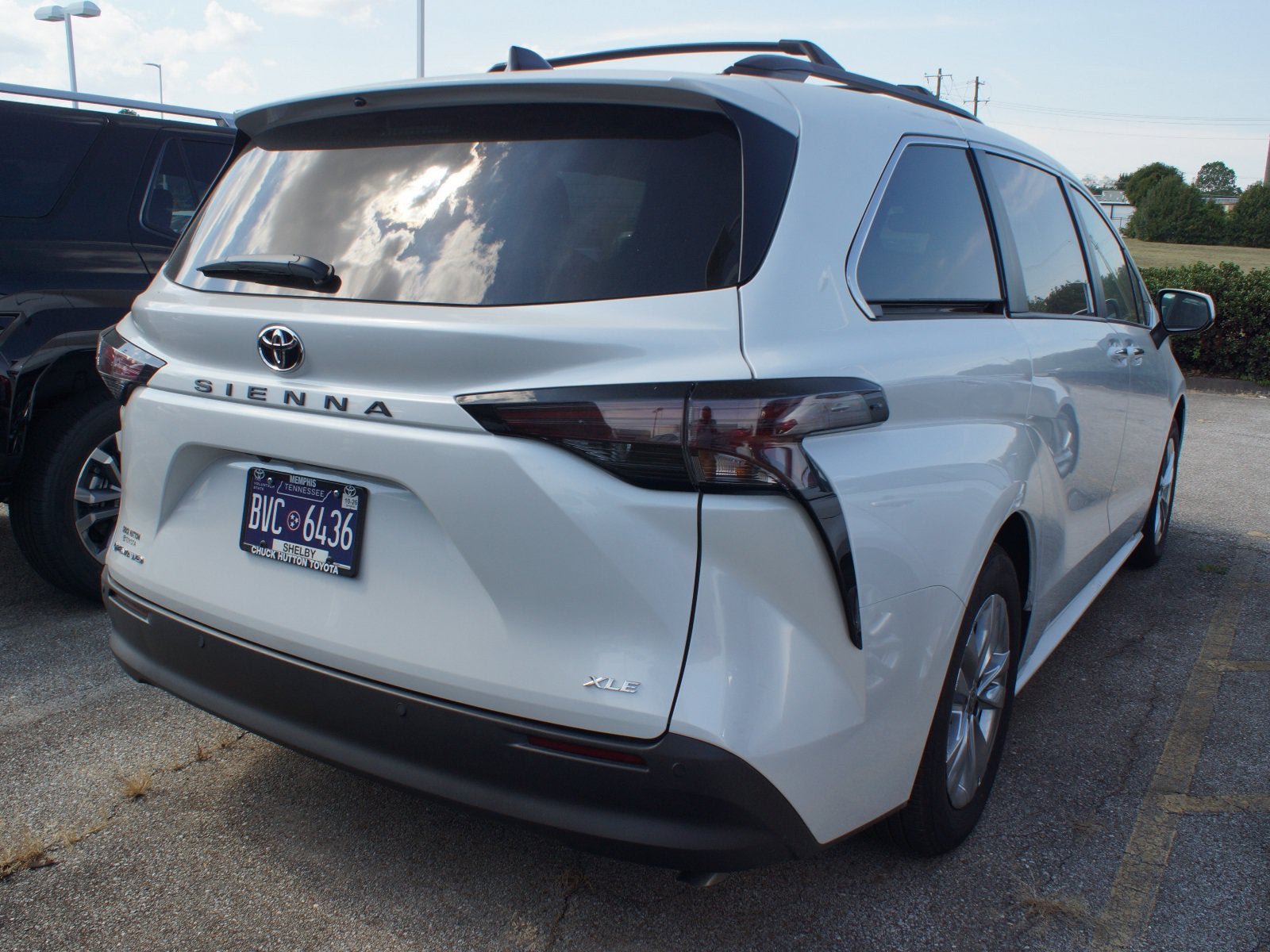Used 2026 Toyota Sienna XLE AWD/4WD image 5