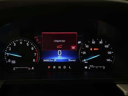 Used 2024 Ford Explorer XLT AWD/4WD image 2