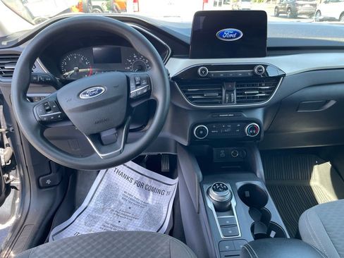 Used 2022 Ford Escape SE image 13