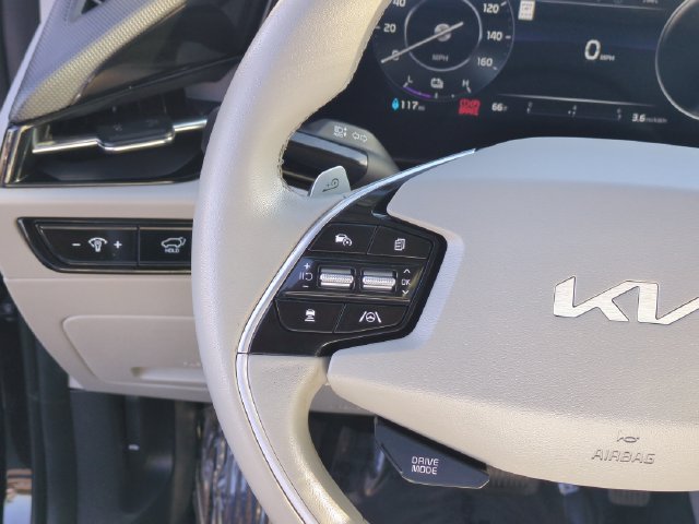 Certified 2023 Kia Niro Wind FWD image 18