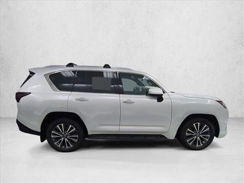 Used 2023 Lexus LX 600 4WD w/ Interior Upgrade Package image 4