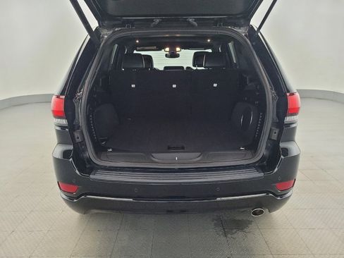 Used 2019 Jeep Grand Cherokee Altitude image 29