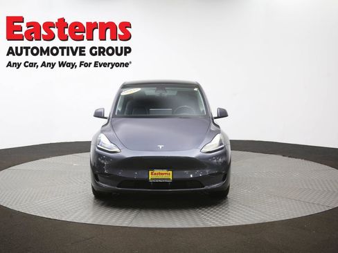 Used 2022 Tesla Model Y Long Range image 50