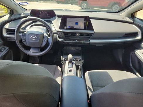 Used 2024 Toyota Prius LE FWD image 18