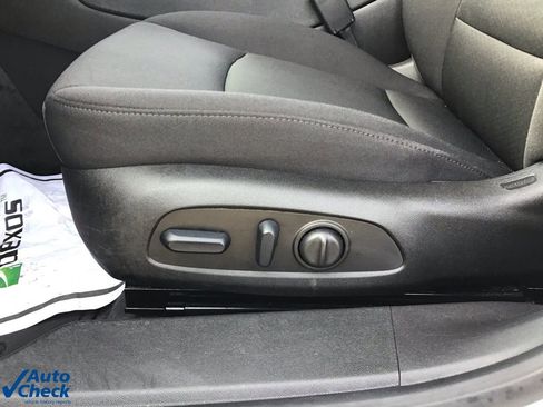 Used 2023 Chevrolet Malibu LT image 30