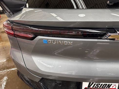 Used 2025 Chevrolet Equinox EV LT image 15