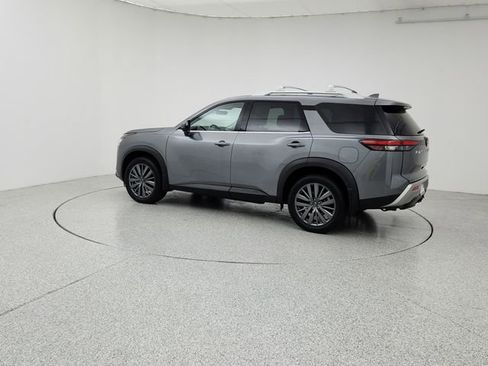 Used 2025 Nissan Pathfinder SL w/ SL Premium Package image 7