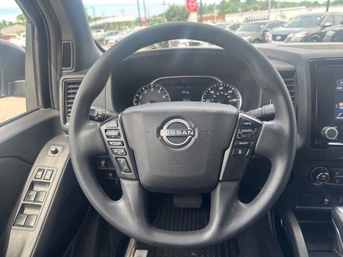 Used 2023 Nissan Frontier SV w/ Midnight Edition Package RWD image 13